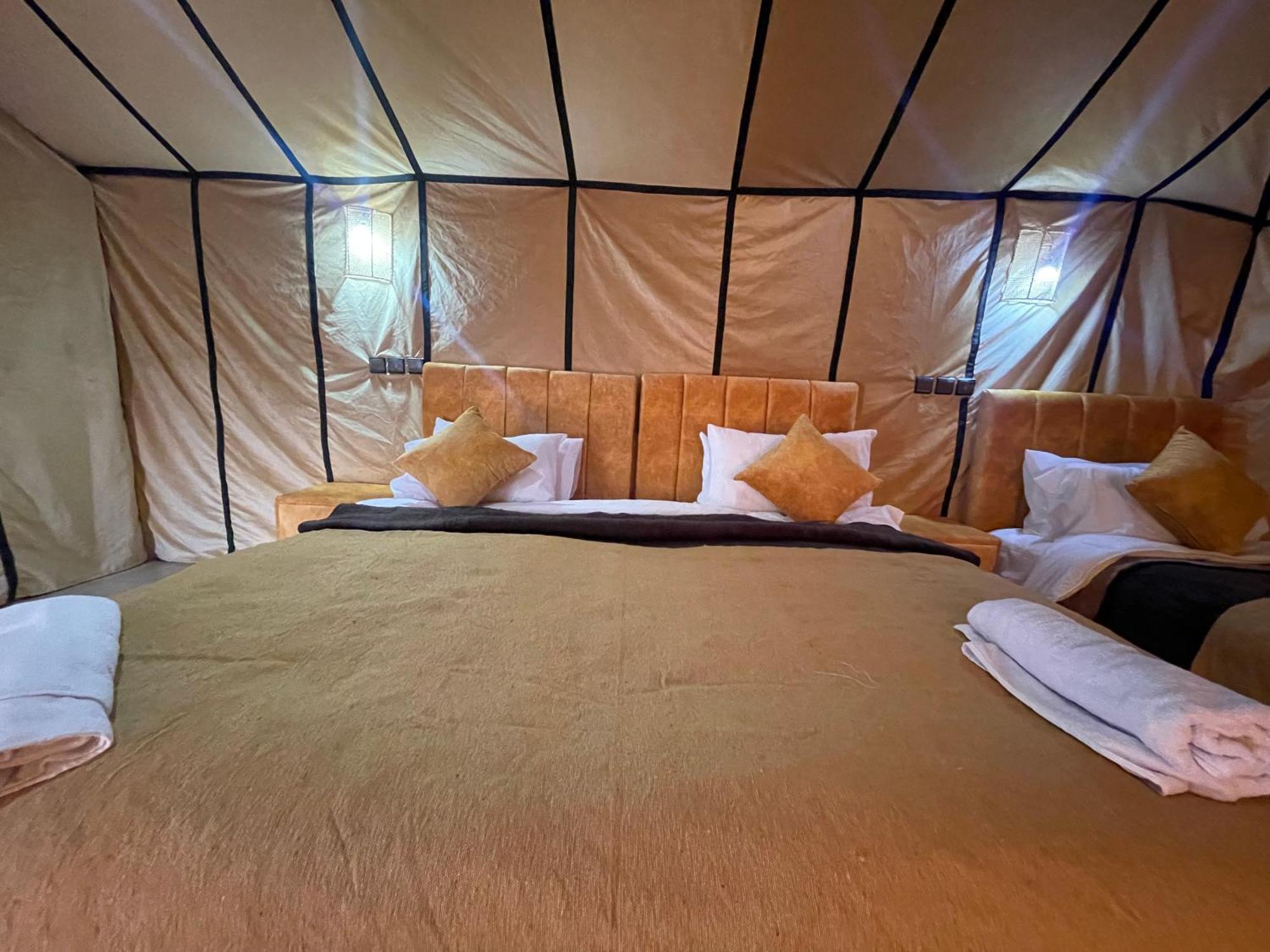 Roses Desert Camp Merzouga Buitenkant foto